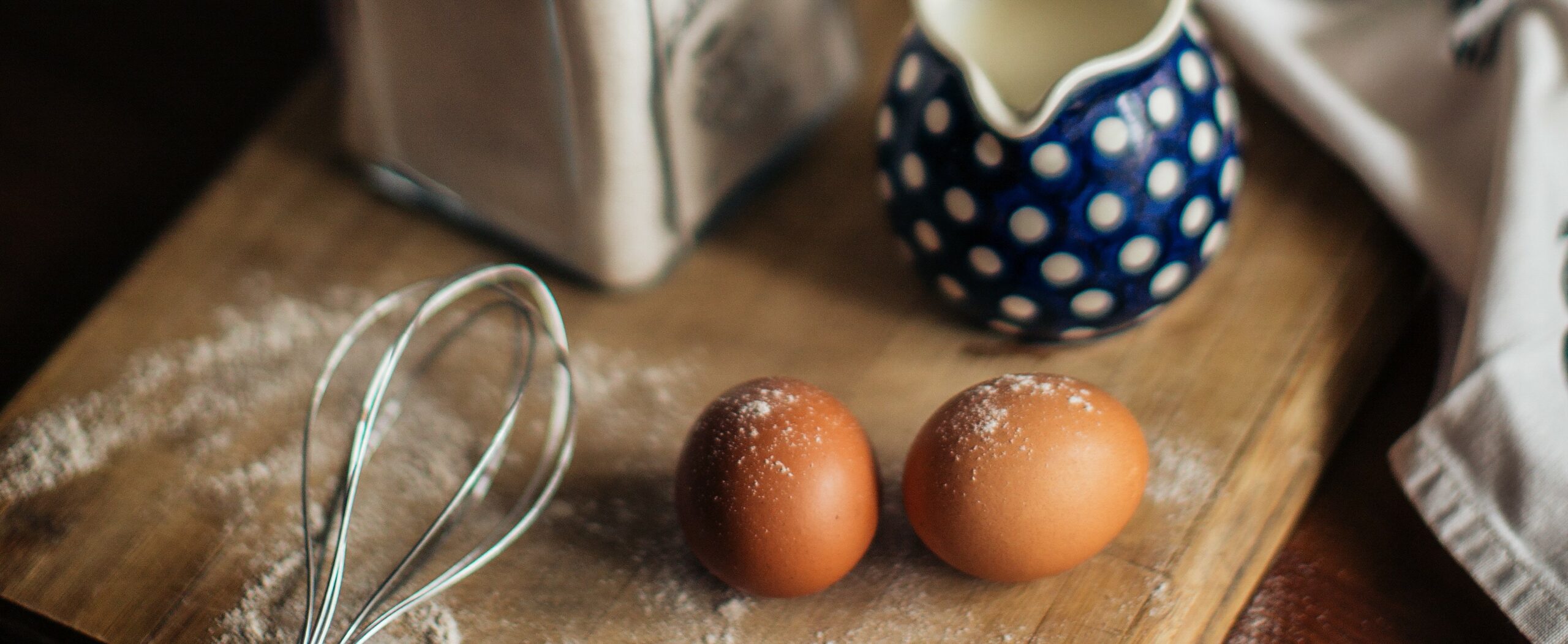 Eggs, Whisk, Jug. Read to bake!