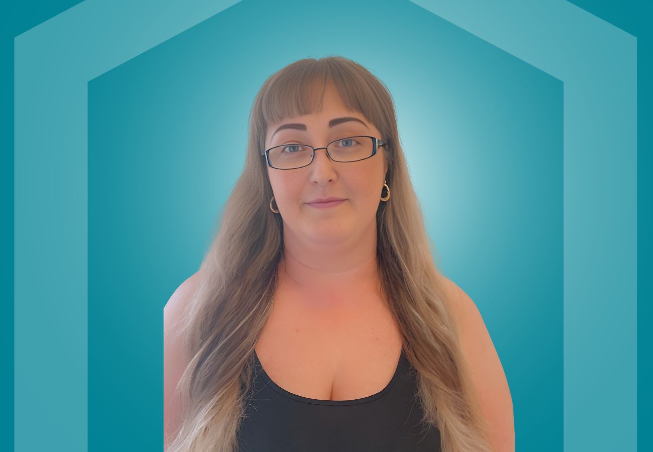 stacey-ankers-care-manager-at-right-at-home-elderly-care-at-home-provider-in-cheshire-east-covering-stockport-and-macclesfield