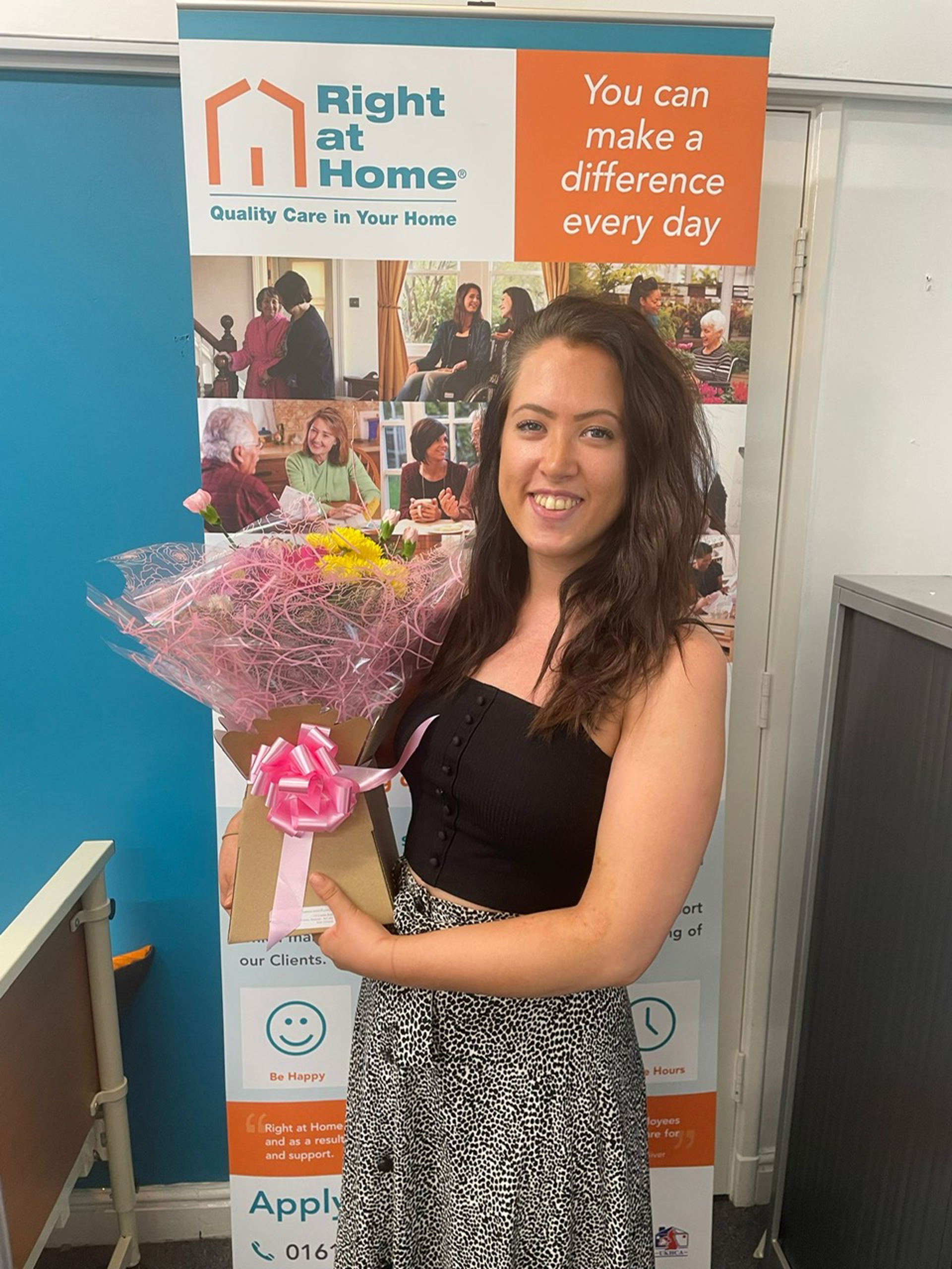 hannah-caregiver-at-right-at-home-elderly-care-at-home-provider-in-cheshire-east-covering-stockport-wilmslow-and-macclesfield