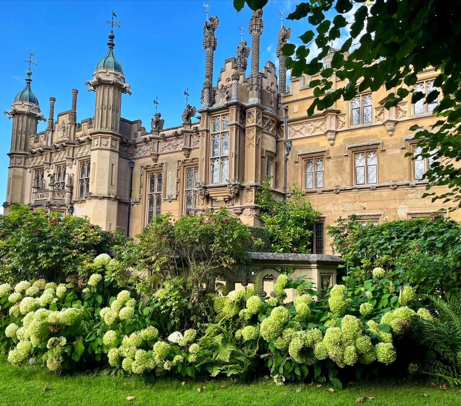 bushes and knebworth house