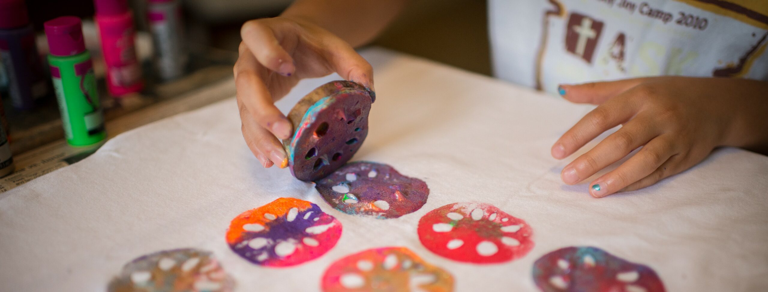 Picture of a Young Person doing Arts & Crafts
